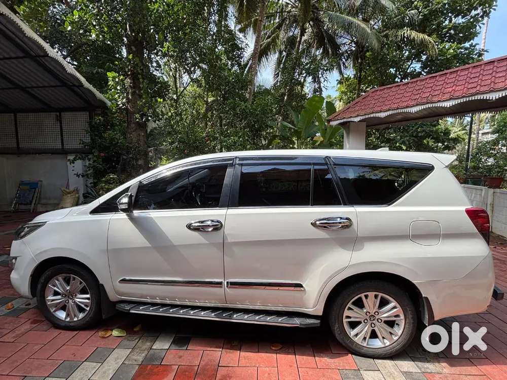 Toyota Innova Crysta 2.8 2016