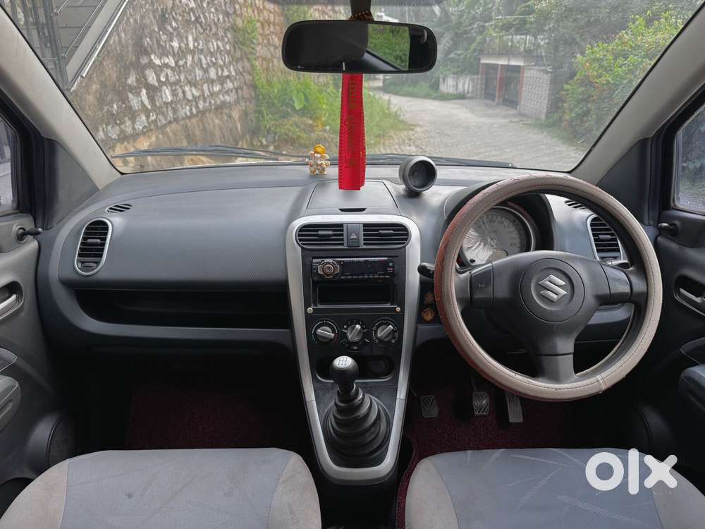 Maruti Suzuki Ritz Vxi, 2010, Petrol