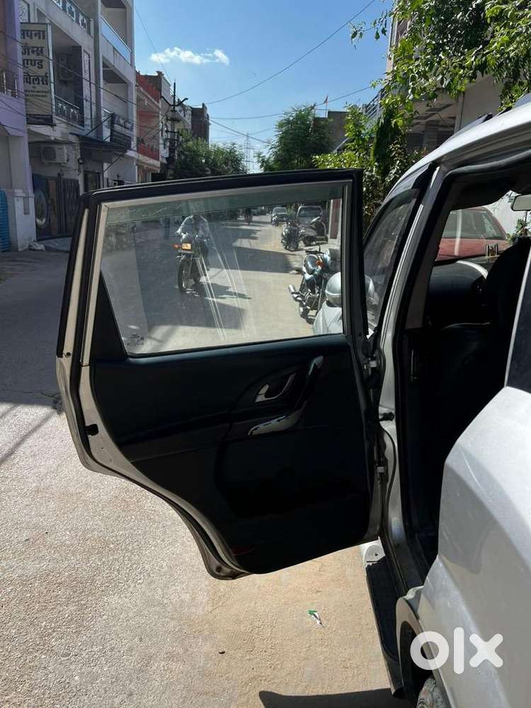 Mahindra Xuv500 2012 Diesel 140900 Km Driven