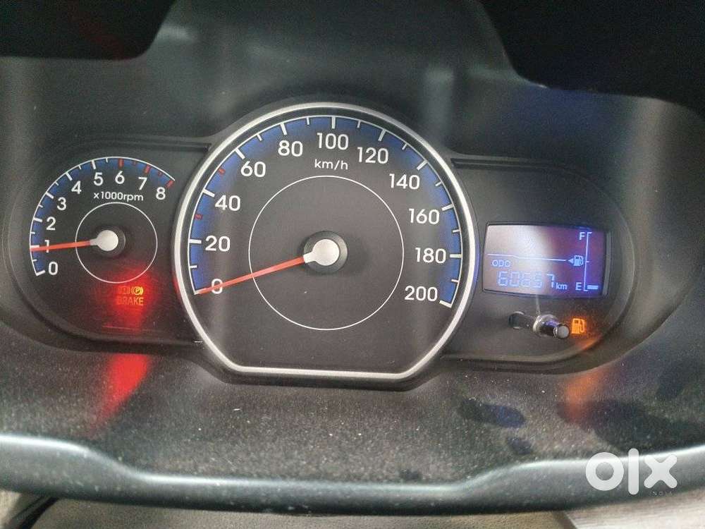 Hyundai I10 Sportz, 2017, Petrol