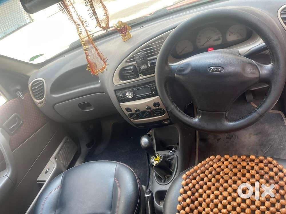 Ford Petrol Car 2002