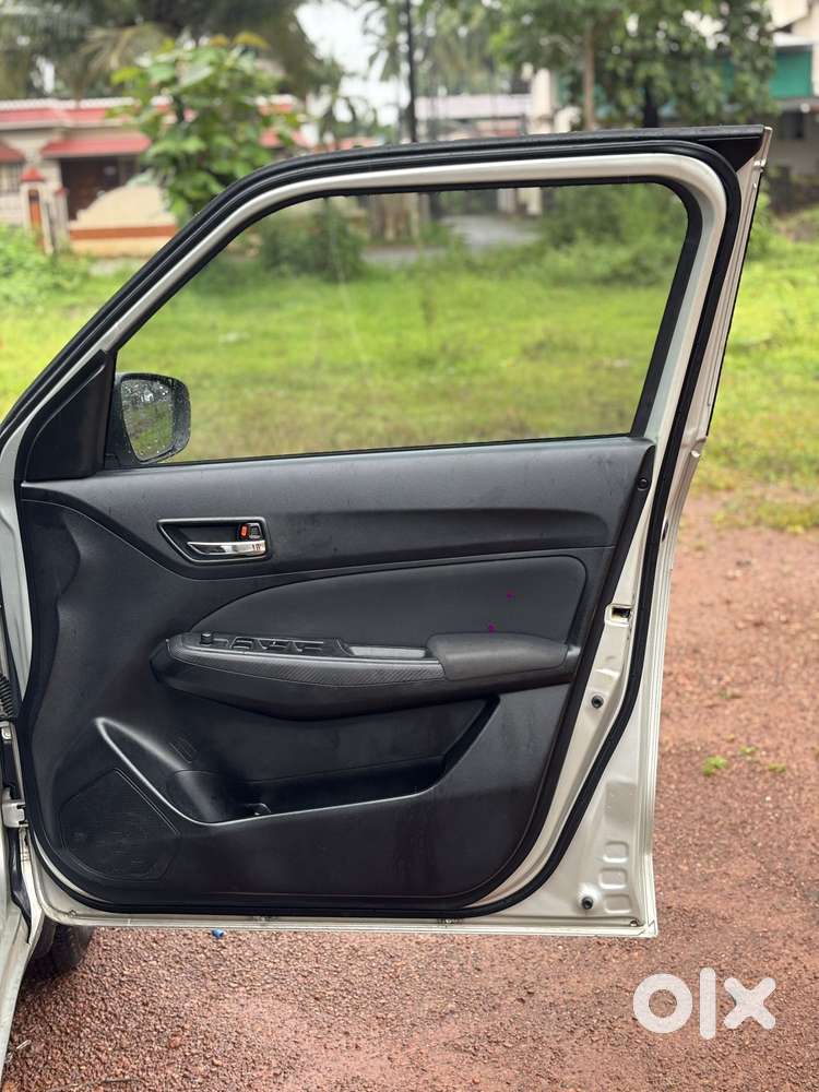 Maruti Suzuki Swift Amt Vxi, 2018, Petrol