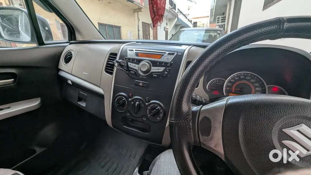 Maruti Suzuki Wagon R 2015 Petrol Well Maintained