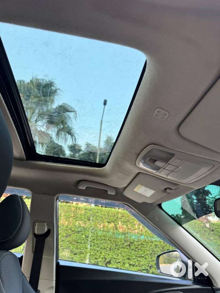Mahindra Xuv300 W6, 2023, Petrol