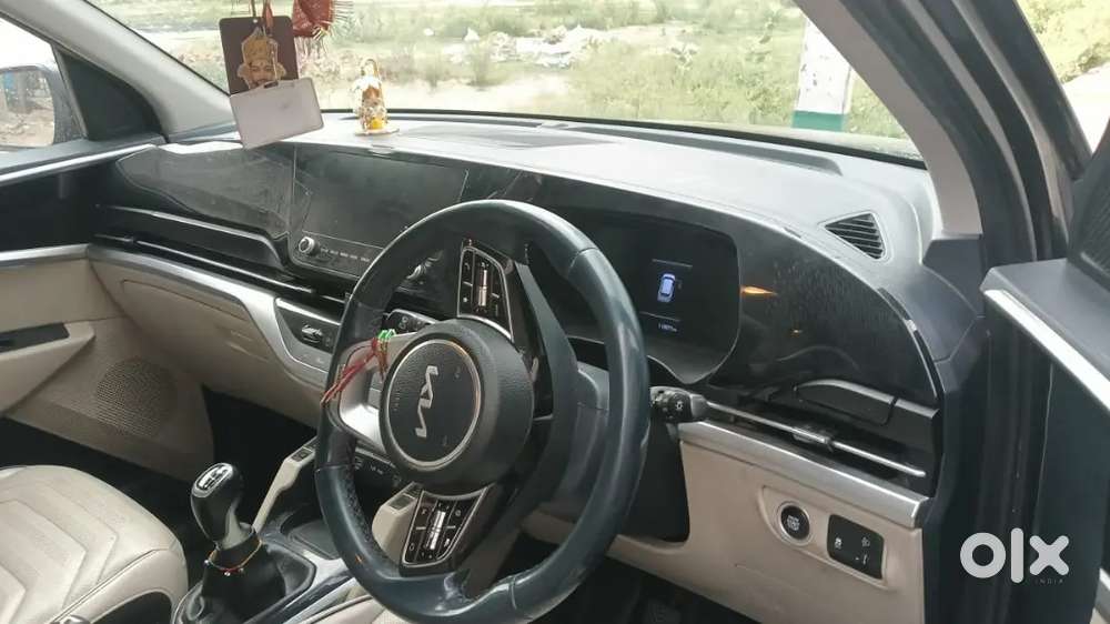 Kia Carens 2022 Diesel 110000 Km Driven