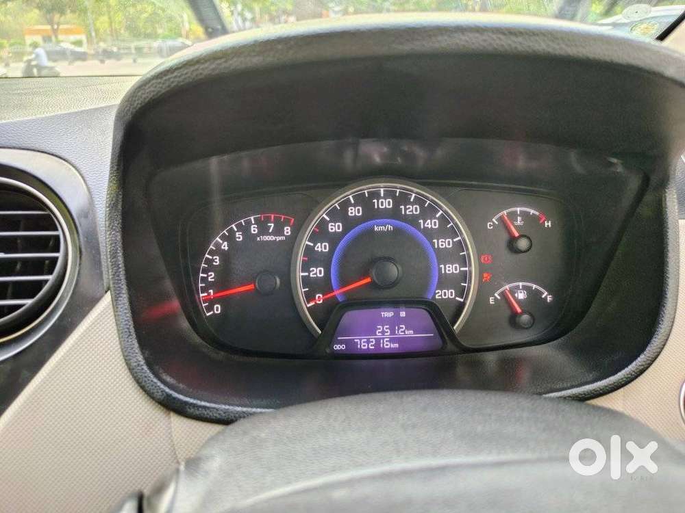 Hyundai Grand I10 2013-2016 Asta, 2016, Petrol