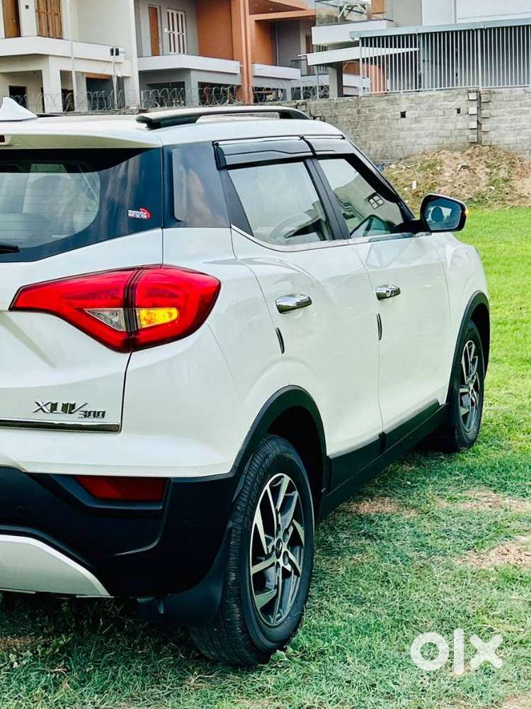 Mahindra Xuv300 W8 Option Diesel, 2023, Diesel