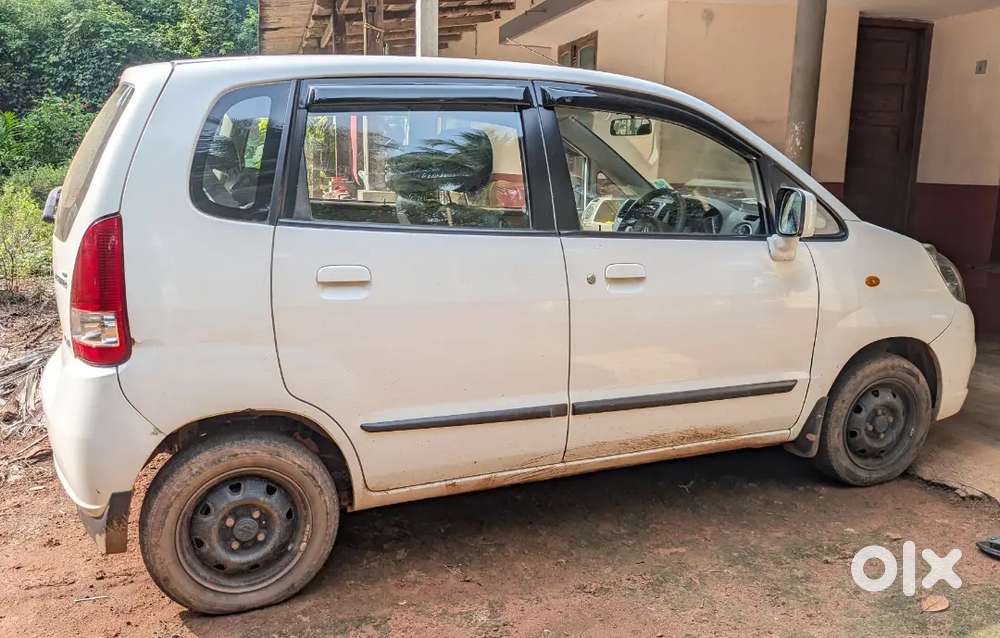 Maruti Suzuki Zen Estilo 2012