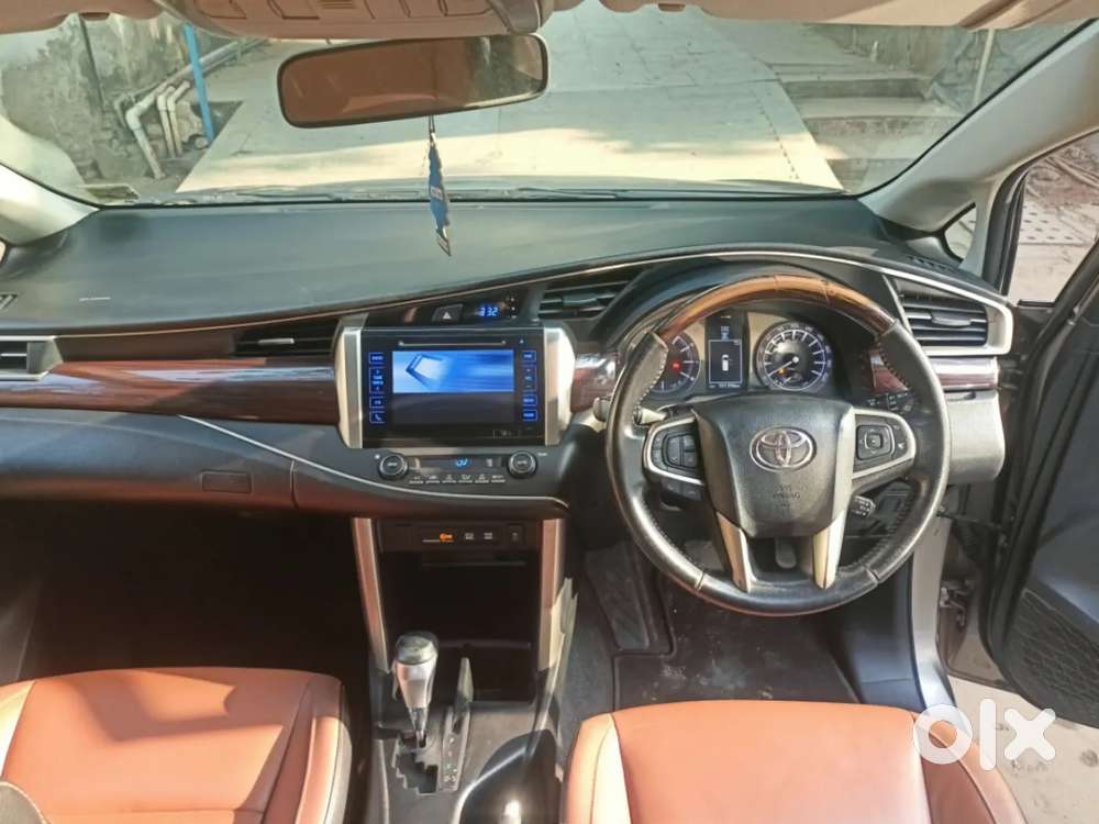Toyota Innova Crysta [2020-ongoing] 2.7 Zx At 7 Str, 2016, Petrol