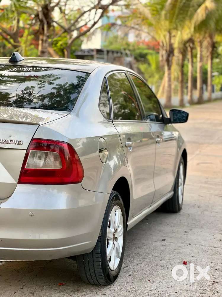 Skoda Rapid 1.0 Tsi 2014