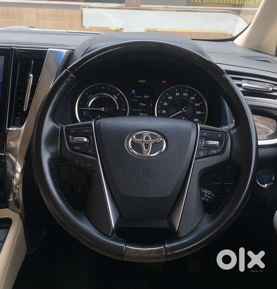 Toyota Vellfire Vip – Executive Lounge, 2022, Petrol