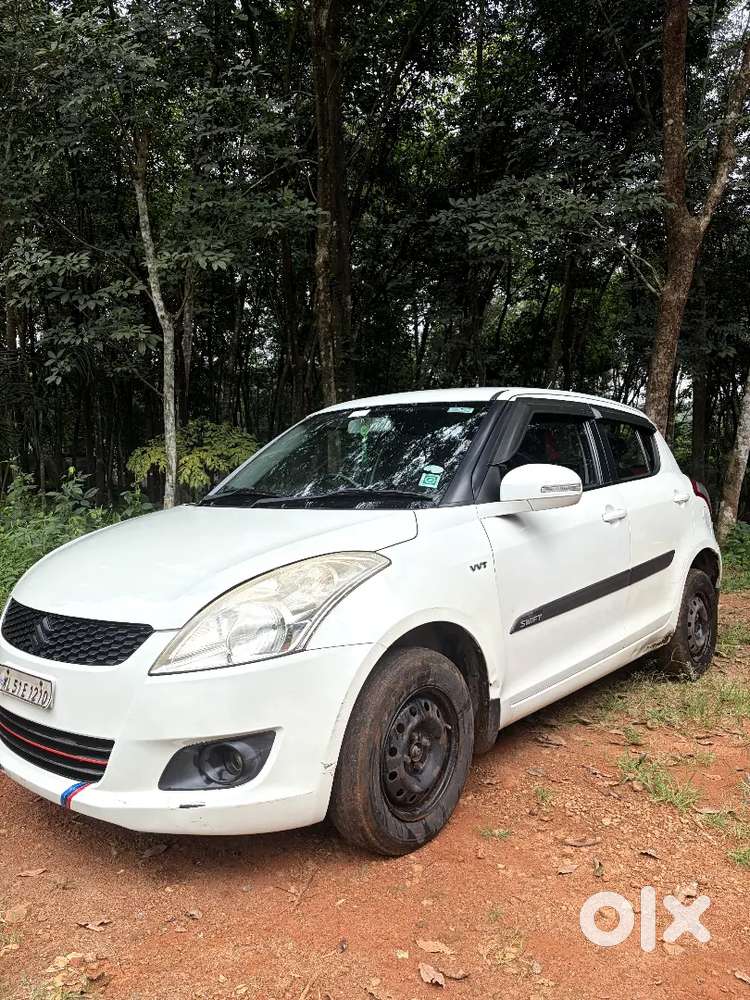 Maruti Suzuki Swift Vxi Petrol 2013