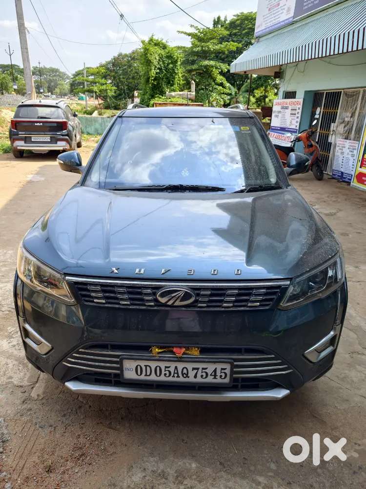 Mahindra Xuv300 2019 Petrol Well Maintained