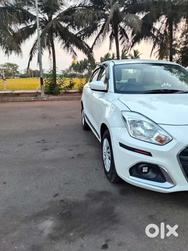 Maruti Suzuki Dzire 2021 Petrol 121500 Km Driven