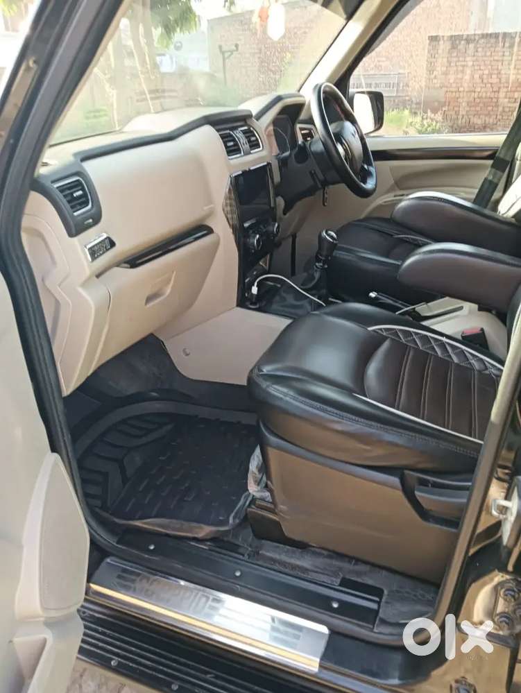 Mahindra Scorpio Classic 2023 Diesel 50000 Km Driven