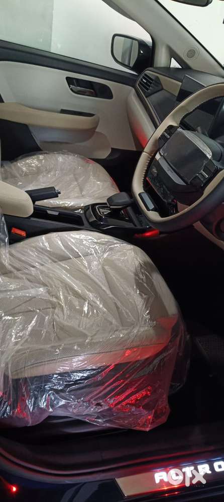 Tata Altroz Creative S, 2026, Petrol