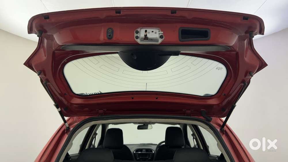Tata Tiago Xza, 2017, Petrol