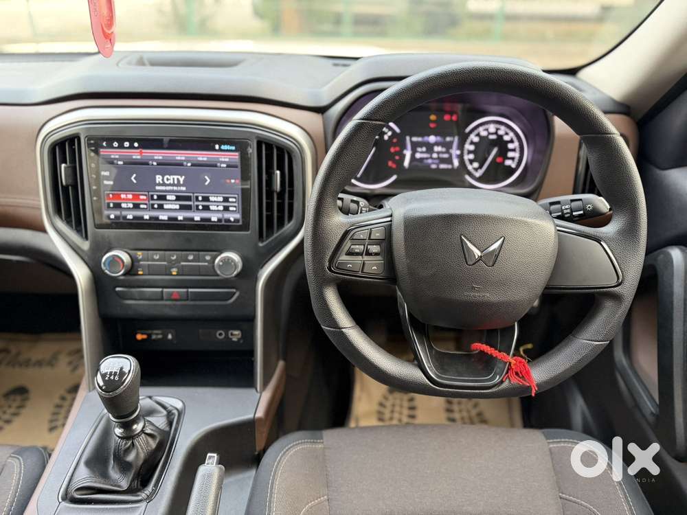 Mahindra Scorpio-n 2.0 Z2 Petrol Mt 7 Str, 2024, Petrol