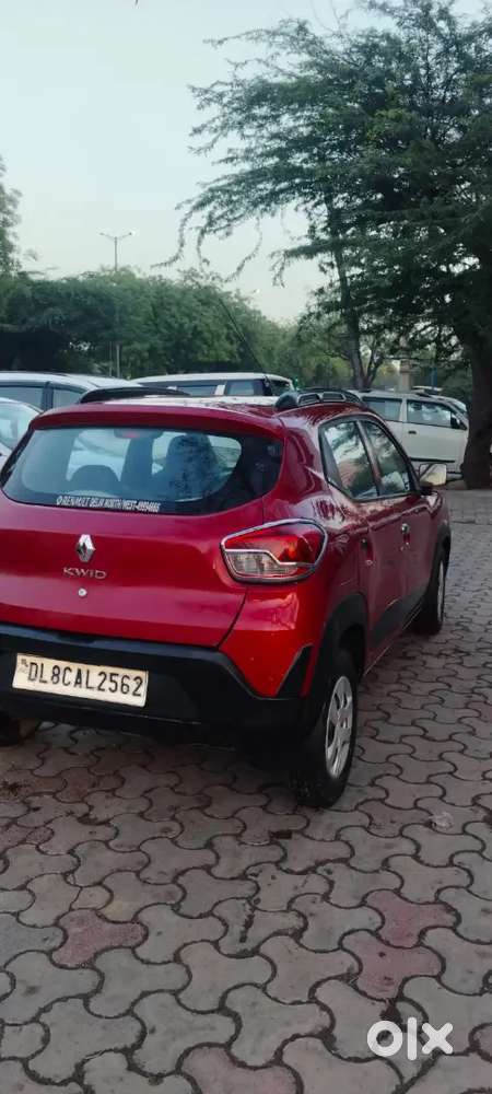 Kwid 2015 December 1st Owner 48000 Running Status Patrol