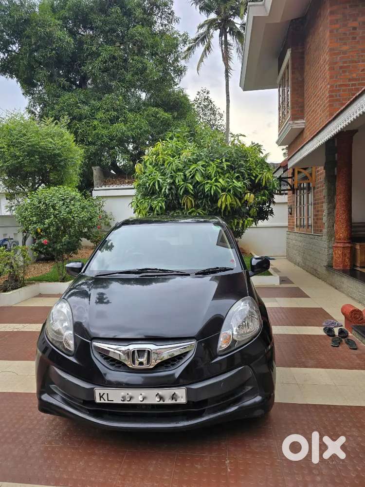 Honda Brio 2013 Petrol Well Maintained 9️⃣7️⃣4️⃣6️⃣7️⃣7️⃣9️⃣8️⃣7️⃣7️⃣