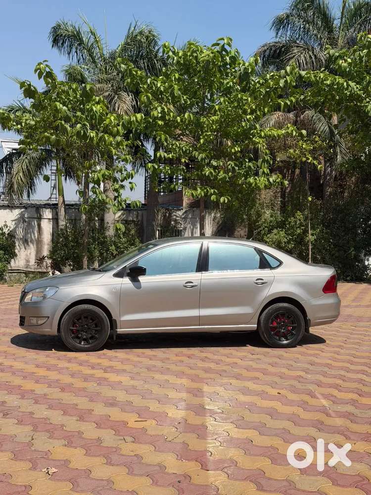Skoda Rapid 2012 Diesel 119000 Km Driven