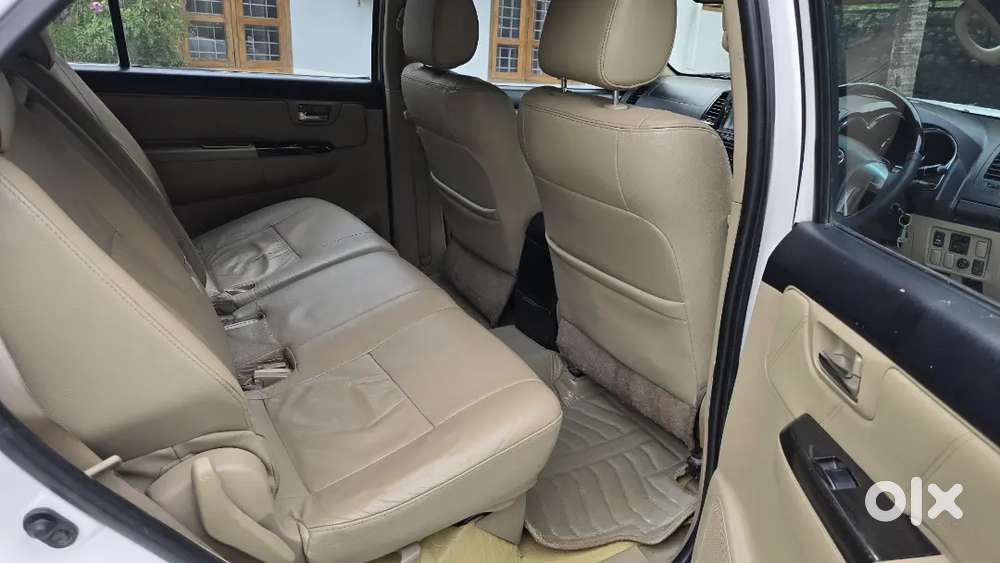 Toyota Fortuner 2014 Diesel 180000 Km Driven