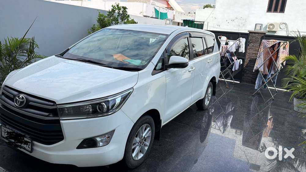 Toyota Innova Crysta 2017 Car