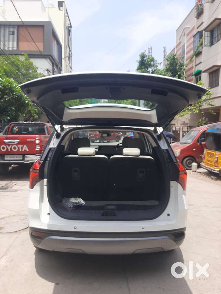 Mahindra Xuv700 2.2 Ax 7 Diesel At Luxury Pack Str, 2022, Diesel