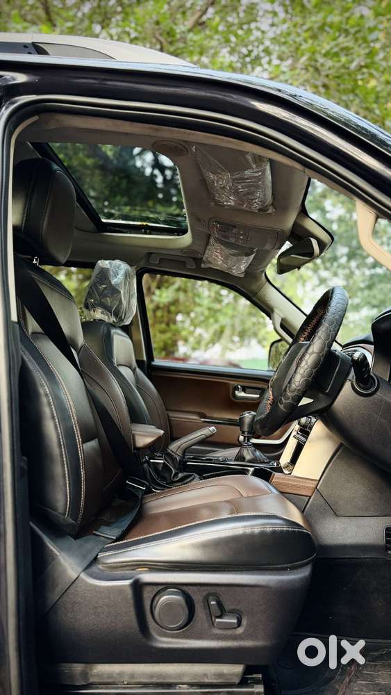 Mahindra Scorpio-n 2.2 Z8 Diesel Mt 7 Str, 2024, Cng & Hybrids