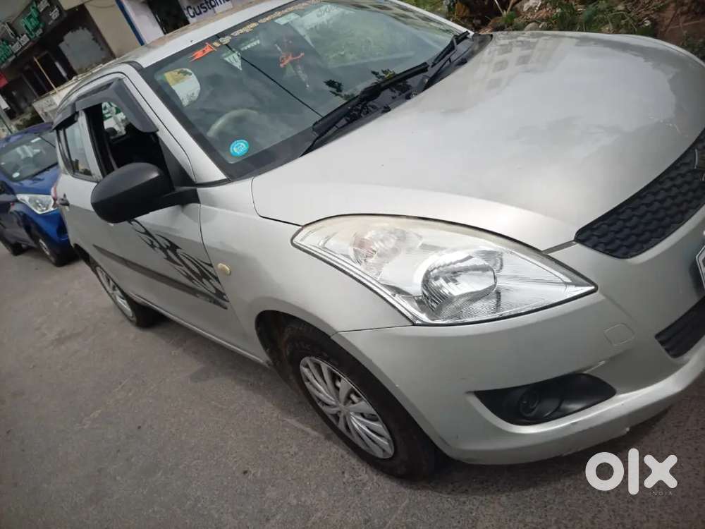Maruti Suzuki Swift 2012 Petrol Car
