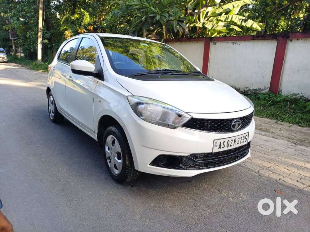 Tata Tiago 1.2 Revotron Xt (o), 2016, Petrol