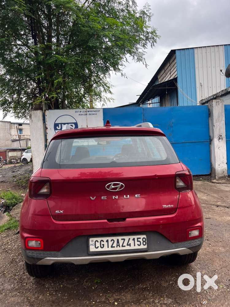 Hyundai Venue 2019 Petrol Well Maintained