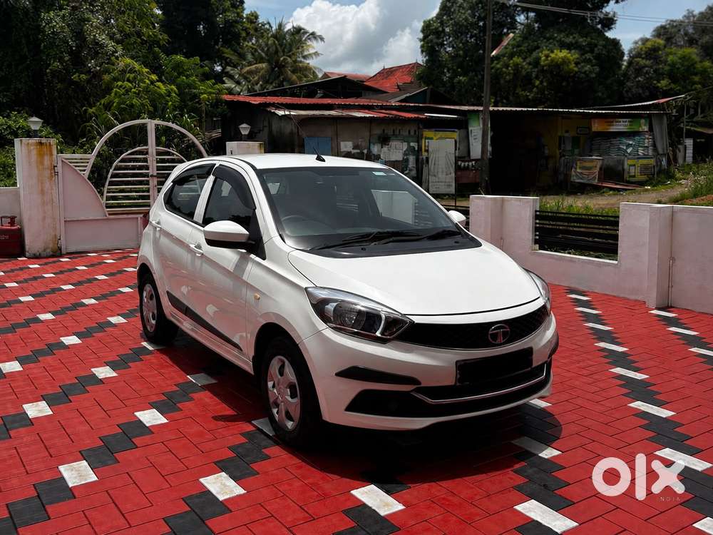 Tata Tiago 1.2 Revotron Xt (o), 2018, Petrol