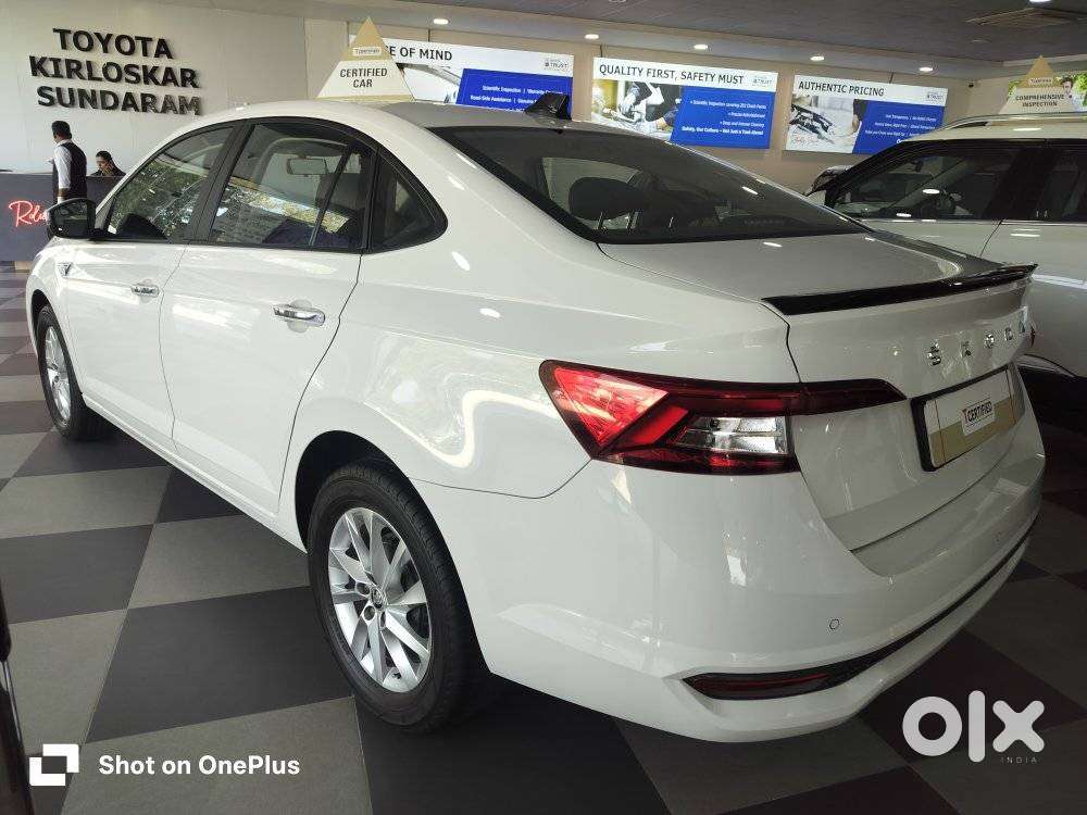 Skoda Slavia Facelift, 2023, Petrol