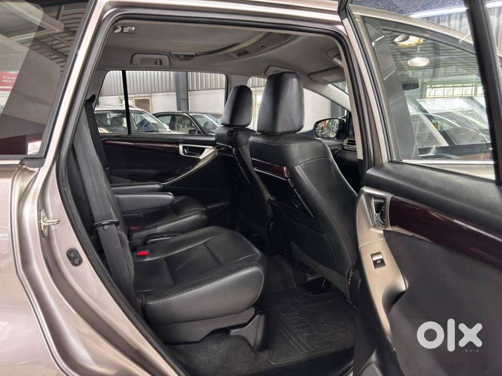 Toyota Innova Crysta 2.5z, 2017, Diesel