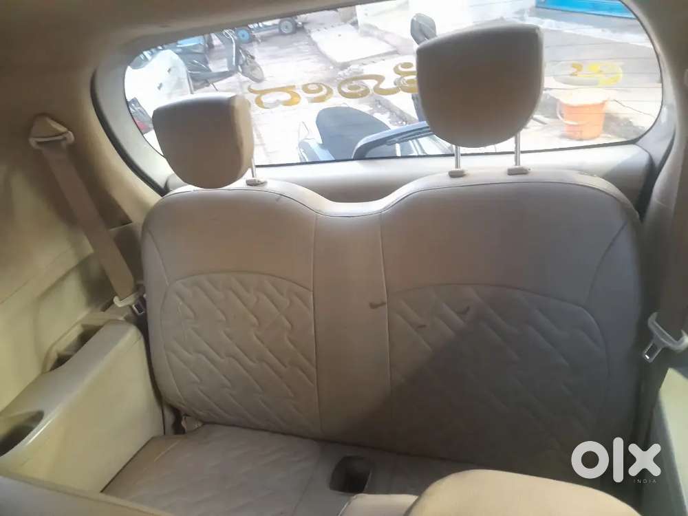 Maruti Suzuki Ertiga Silver Colour 2013 Model With Single Owner & User