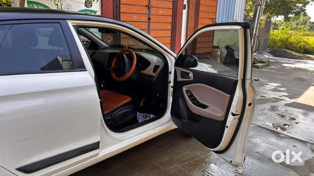 Hyundai I20 2015 Petrol 100000 Km Driven