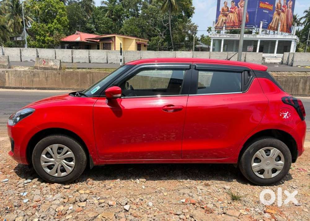 Maruti Suzuki Swift Vxi Optional, 2023, Petrol