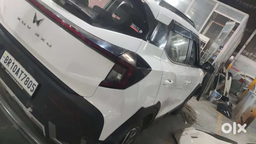 Mahindra Xuv 3xo 2025 Petrol 2500 Km Driven