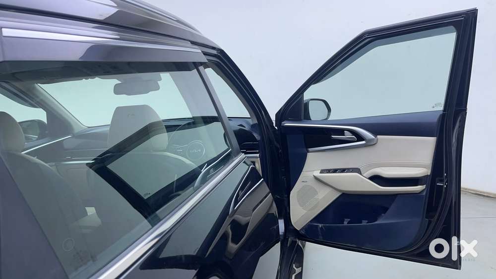 Kia Carens 1.5 Luxury Plus Turbo Dct 7 Str, 2024, Petrol