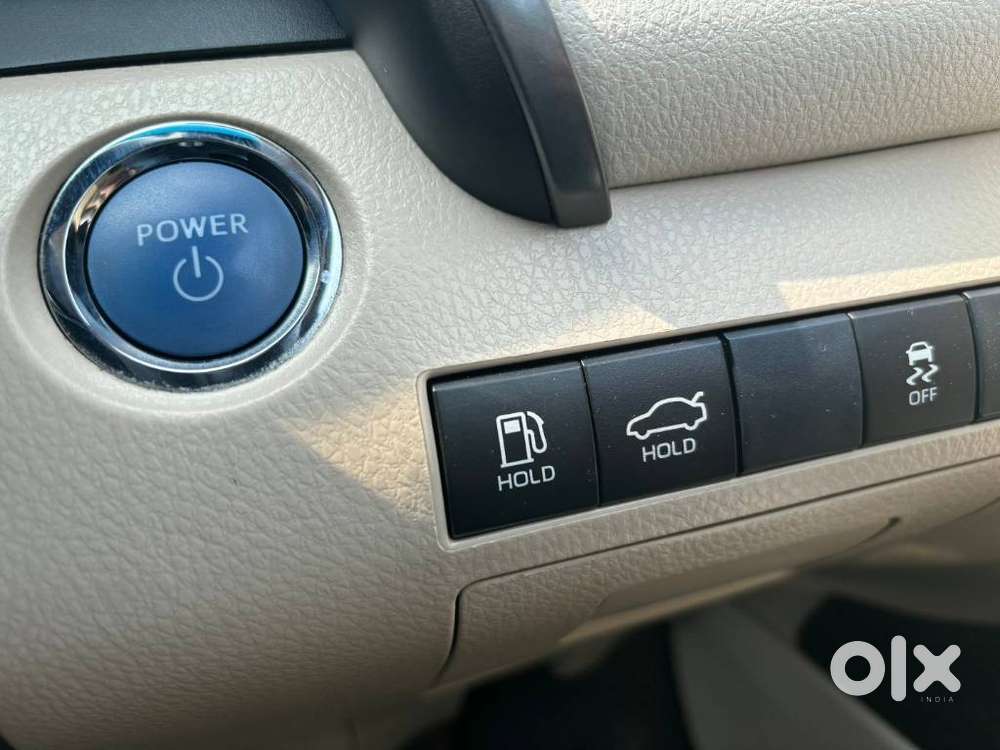 Toyota Camry, 2020, Petrol