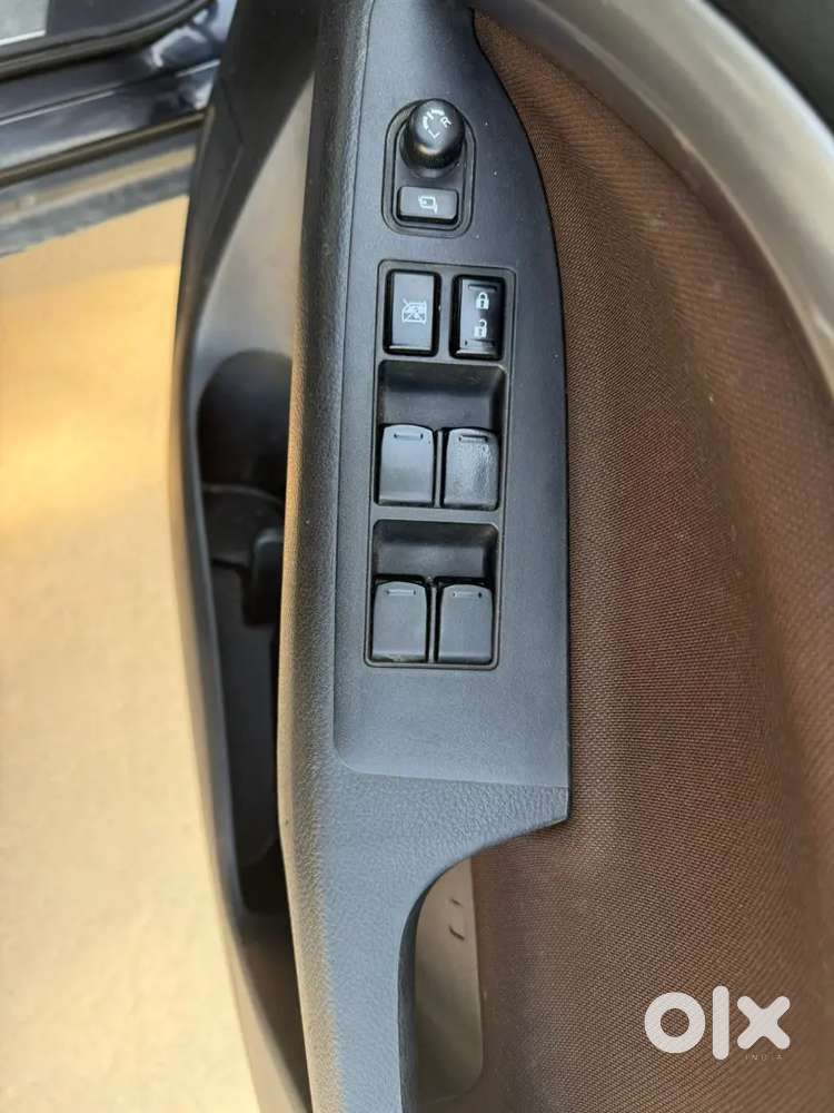 Petrol Car In Black Color, Center Locking, Push Start Button, Sunroof