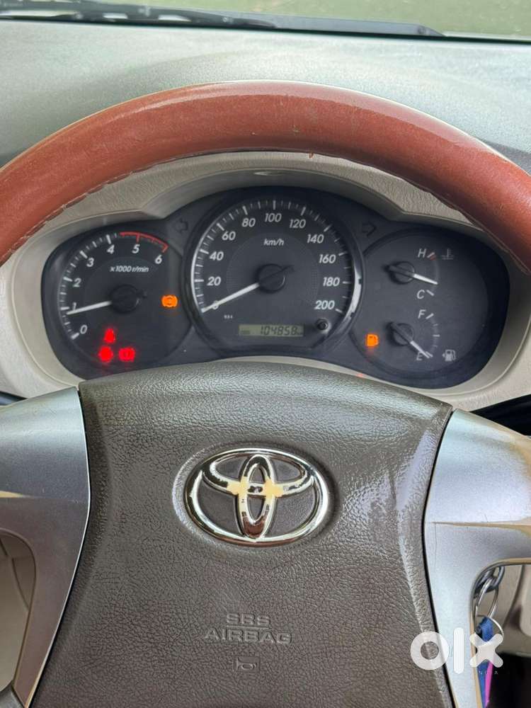 Toyota Innova 2.5 G (diesel) 8 Seater, 2014, Diesel