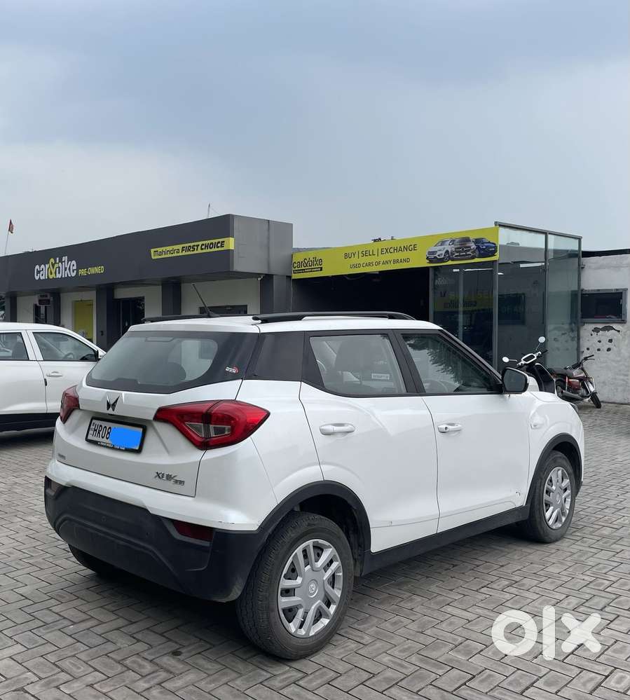 Mahindra Xuv300 1.2 W6 Amt Petrol, 2023, Petrol