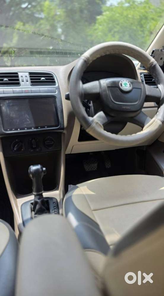 Skoda Rapid 1.6 Mpi Ambition, 2012, Petrol