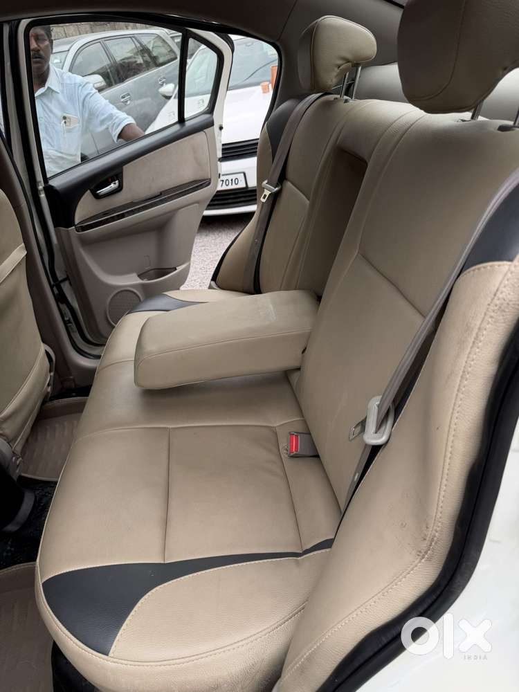 Maruti Suzuki Sx4 Vxi Bsiv, 2013, Petrol
