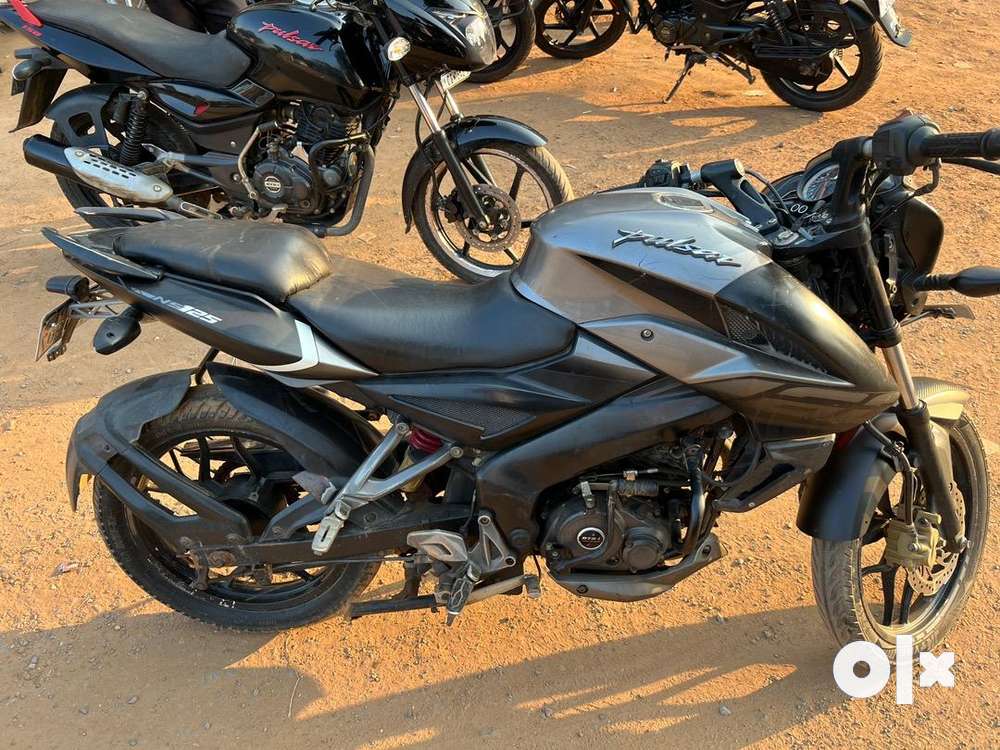 Pulsar on sale ns bs4