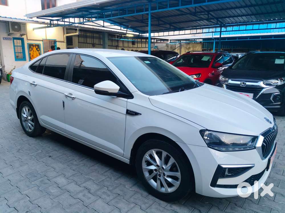 Skoda Slavia Ambition 1.5l Tsi Mt, 2024, Petrol