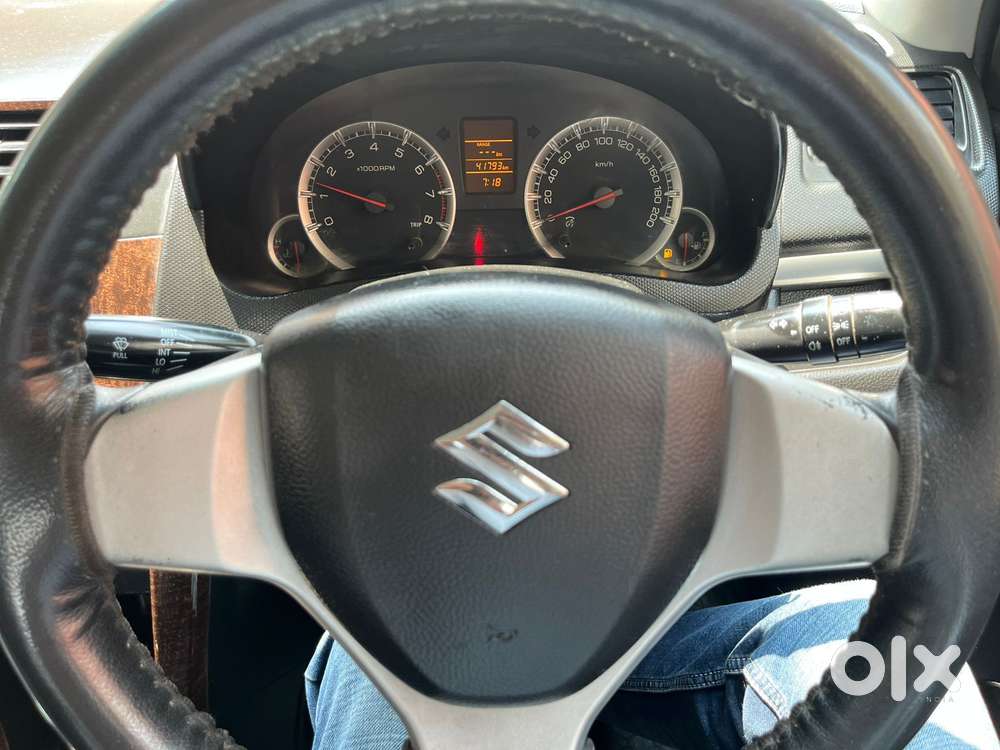 Maruti Suzuki Swift Vxi 1.2 Abs Bs-iv, 2014, Petrol