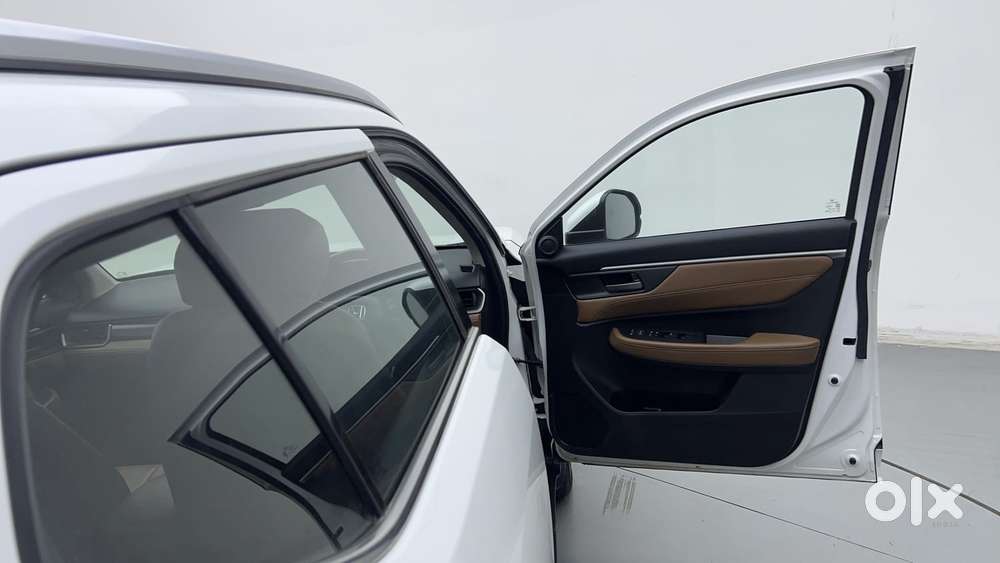 Honda Elevate Zx Mt, 2024, Petrol